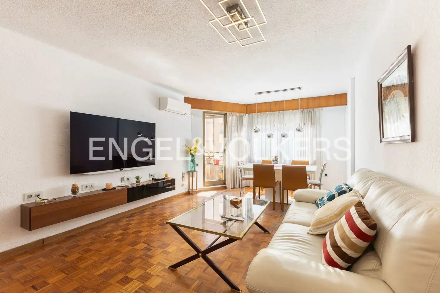 Sala de estar de Piso de alquiler en Valencia con Aire acondicionado, Calefacción y Parquet