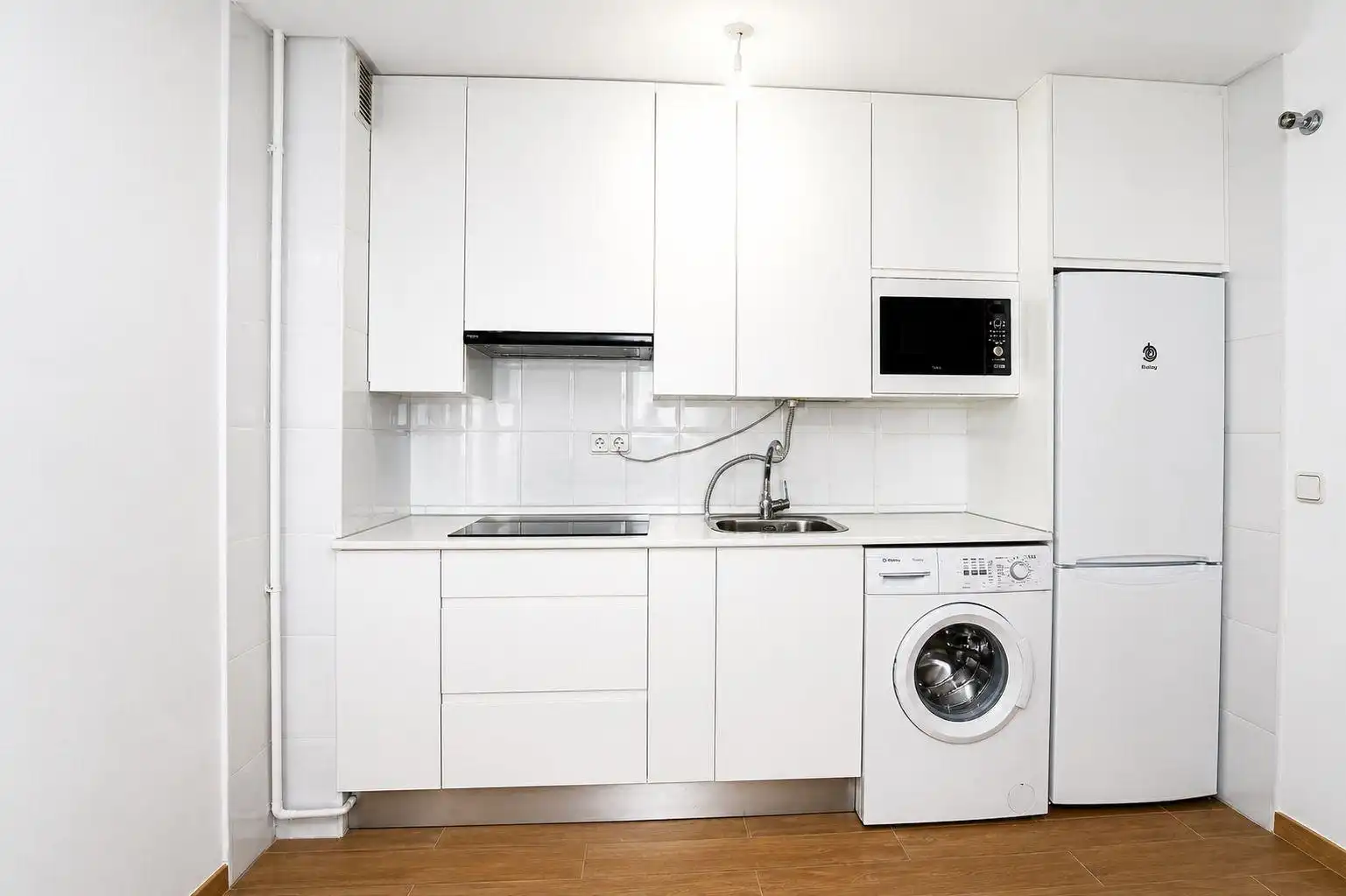 Kitchen of Flat for sale in Madrid  with Air Conditioner, Heating and Parquet flooring