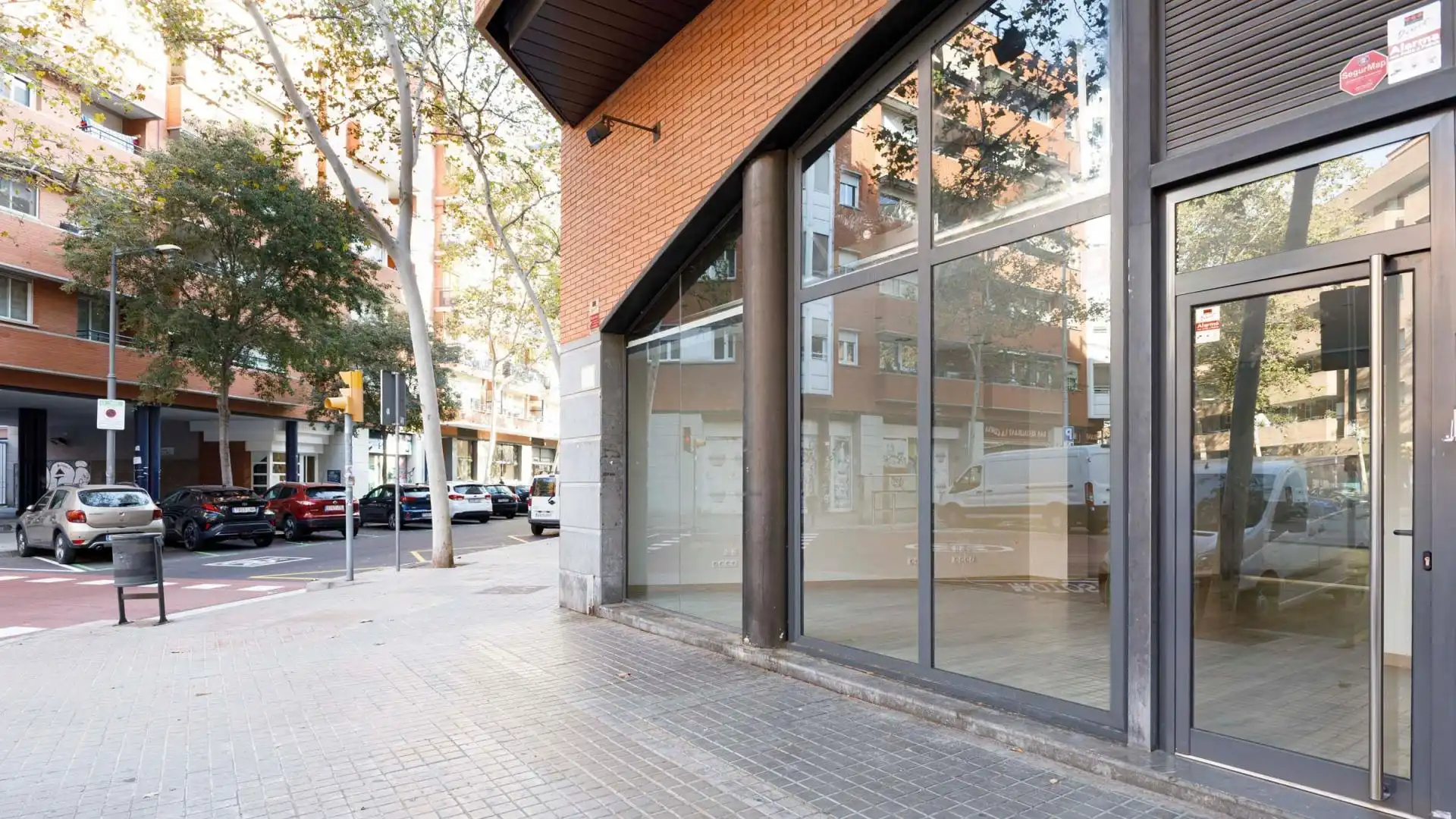 Exterior view of Commercial properties for rent in Barcelona