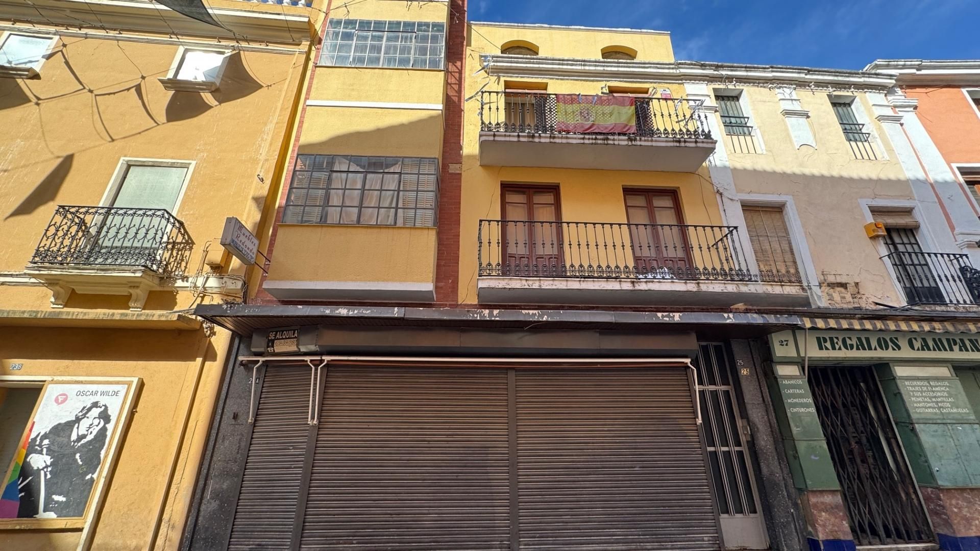 Exterior view of House or chalet for sale in Badajoz Capital  with Terrace, Storage room and Balcony