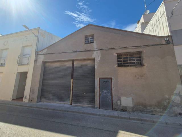 Nave industrial en Alquiler en Olèrdola
