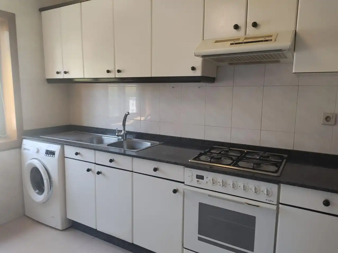 Kitchen of Flat for rent in Santiago de Compostela   with Heating
