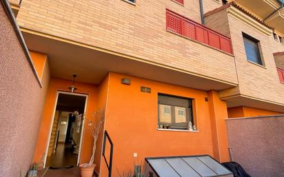 Vista exterior de Casa o xalet en venda en Plasencia amb Aire condicionat, Calefacció i Terrassa