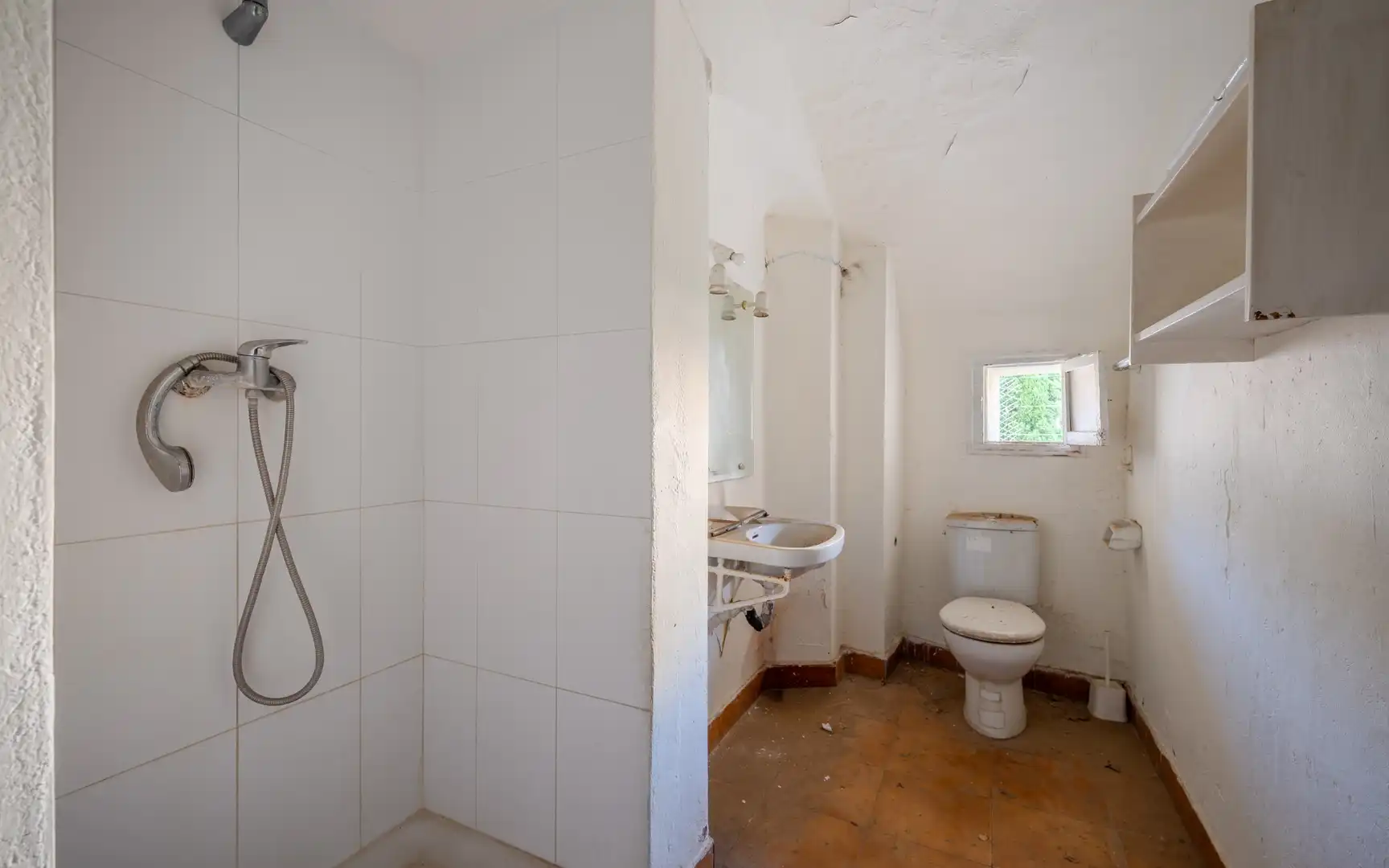 Bathroom of Buildings for sale in Benaguasil