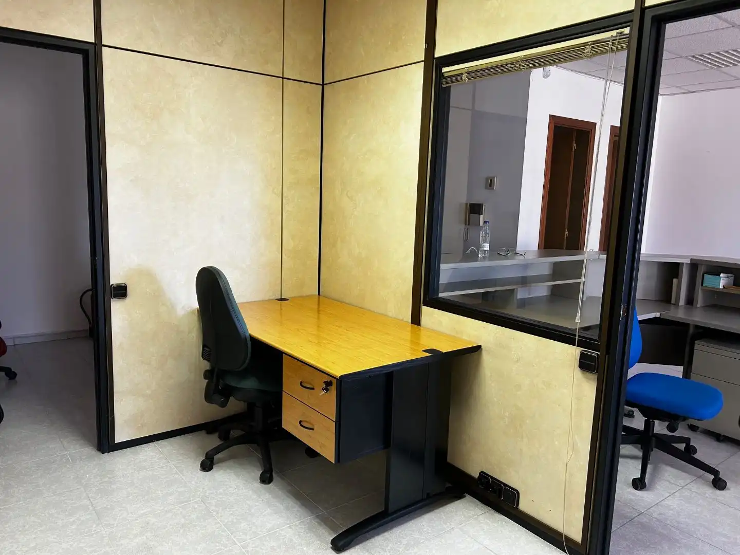 Office for rent in Ripollet  with Air Conditioner, Heating and Furnished