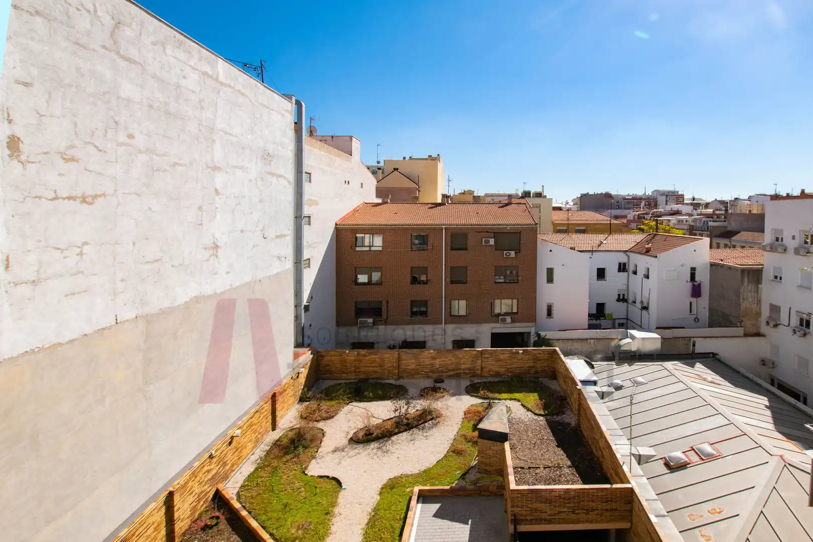 Außenansicht von Dachboden zur Miete in Madrid mit Klimaanlage, Heizung und Parkett