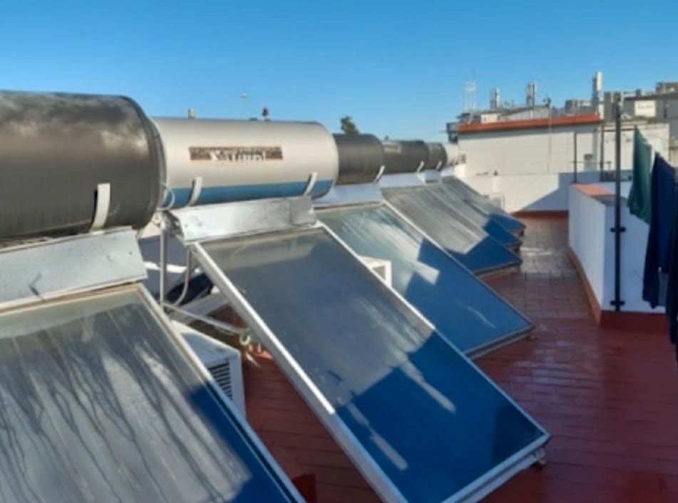 Exterior view of Flat for sale in  Sevilla Capital  with Air Conditioner and Heating