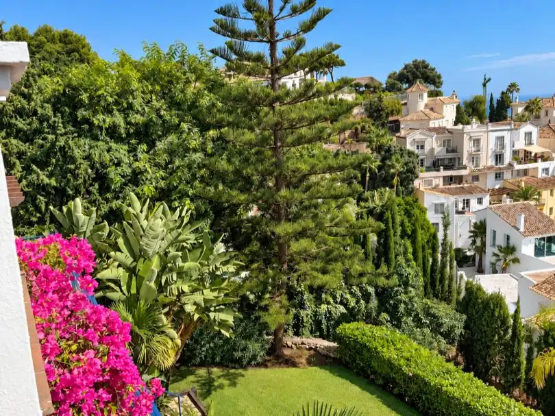 Garden of Houses for sale in Benahavís  with Air Conditioner, Swimming Pool and Balcony