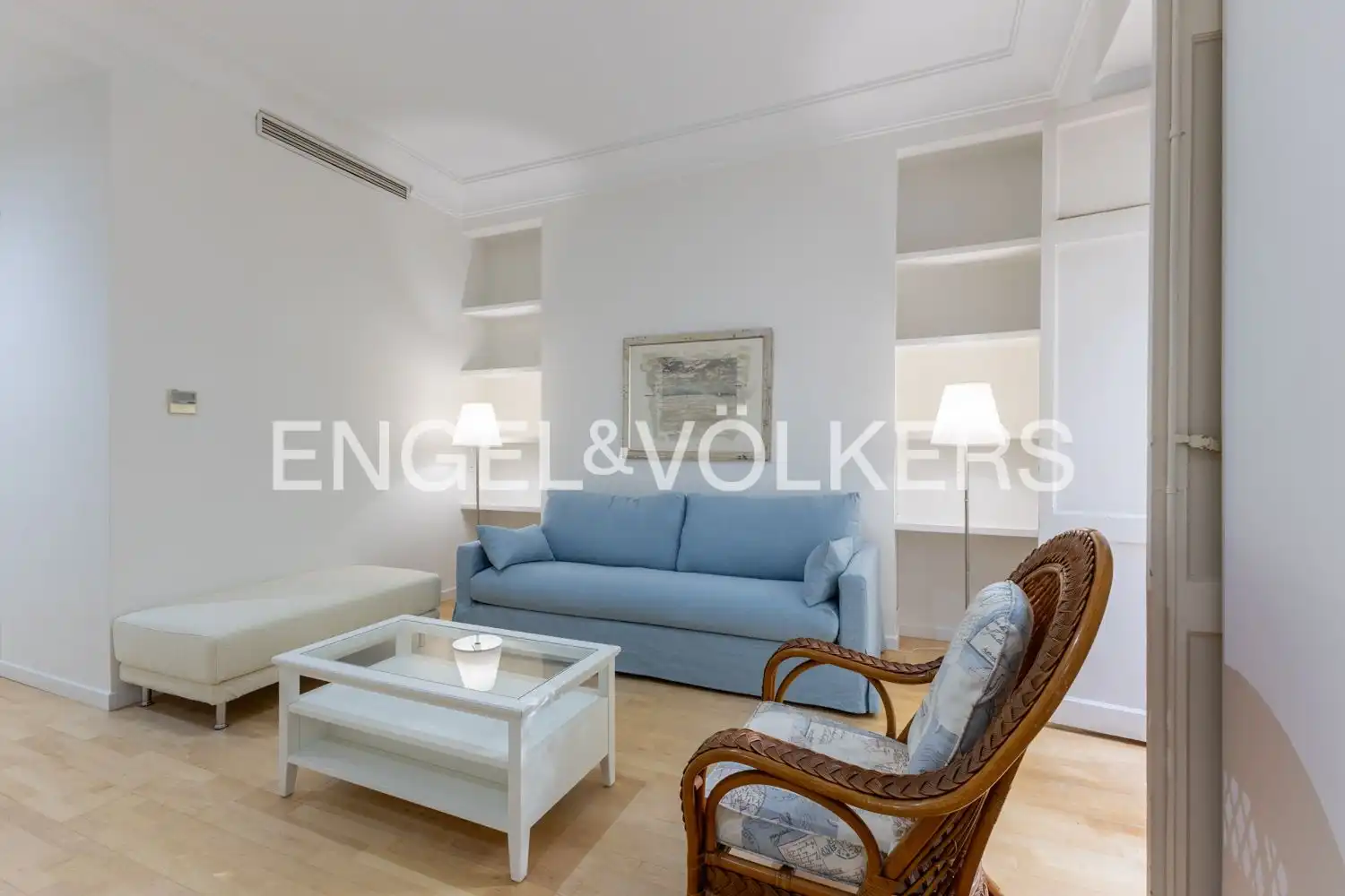 Flat with terrace to rent in Carrer del Comte d'Altea, imagen 3