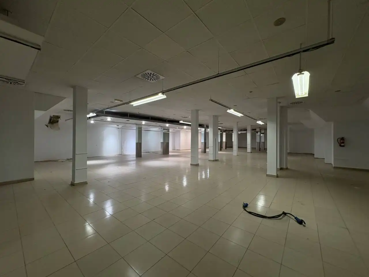 Local comercial de lloguer a Avenida Andalucía, imagen 7