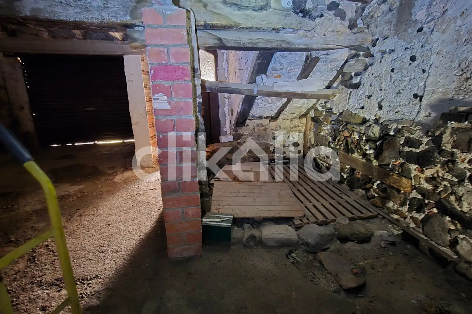 Houses for sale in Castellfollit de la Roca  with Terrace