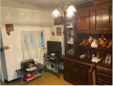 Sala d'estar de Casa adosada en venda en Navata
