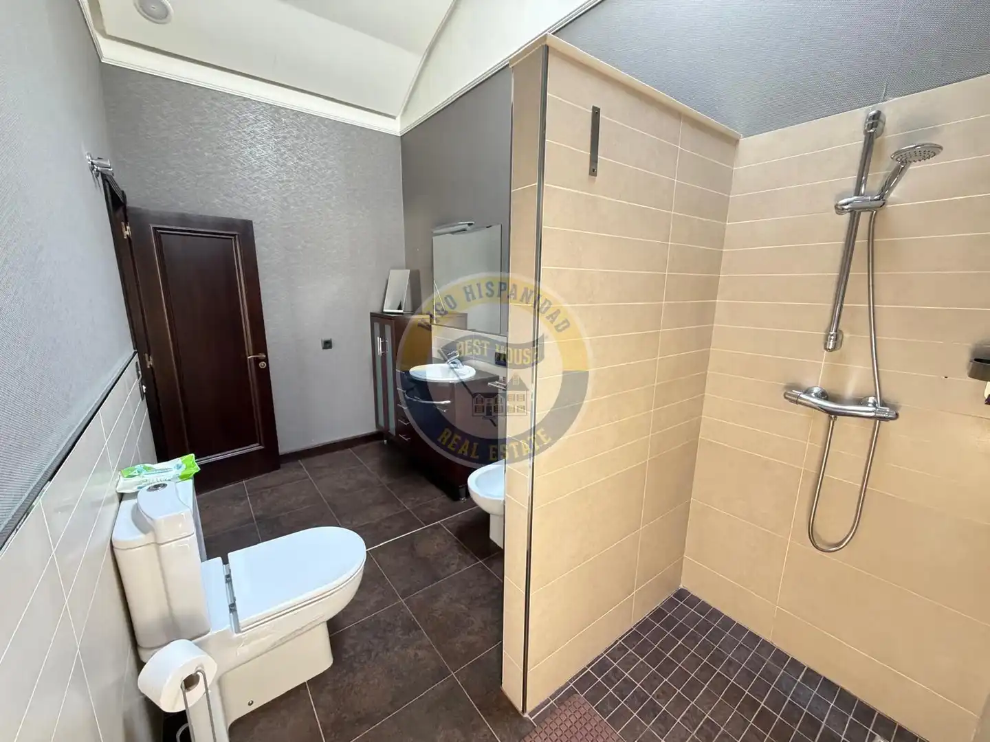 Badezimmer von Dachboden zur Miete in Vigo  mit Heizung, Parkett und Terrasse