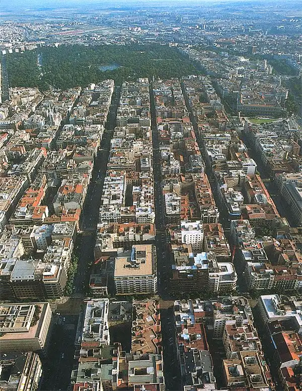 Vista exterior de Local en venta en Madrid
