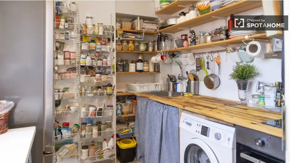 Kitchen of Flat for rent in Madrid  with Air Conditioner, Heating and Furnished