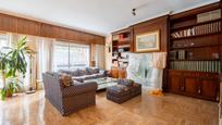 Living room of Flat for sale in  Madrid Capital  with Air Conditioner, Heating and Parquet flooring