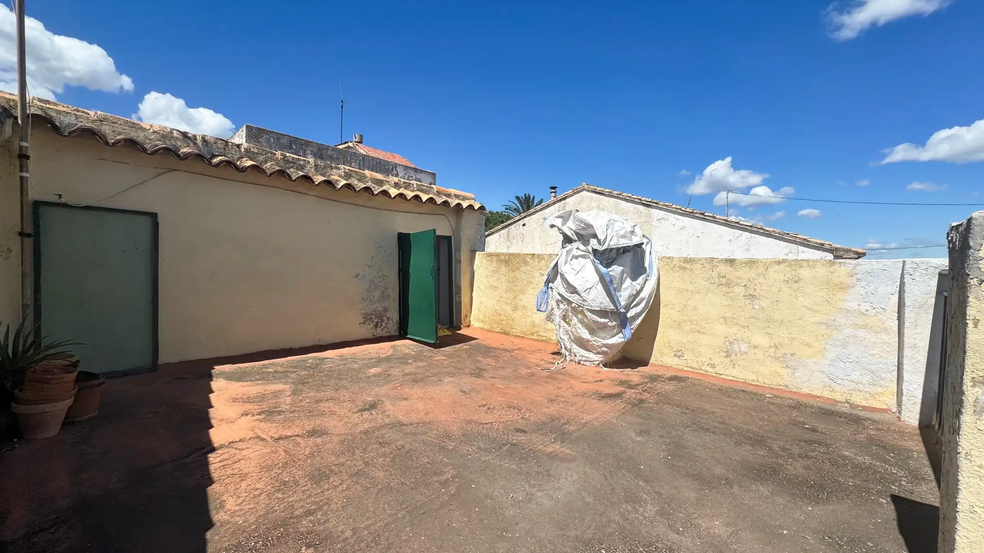 Vista exterior de Casa adosada en venta en Oliva con Calefacción y Terraza