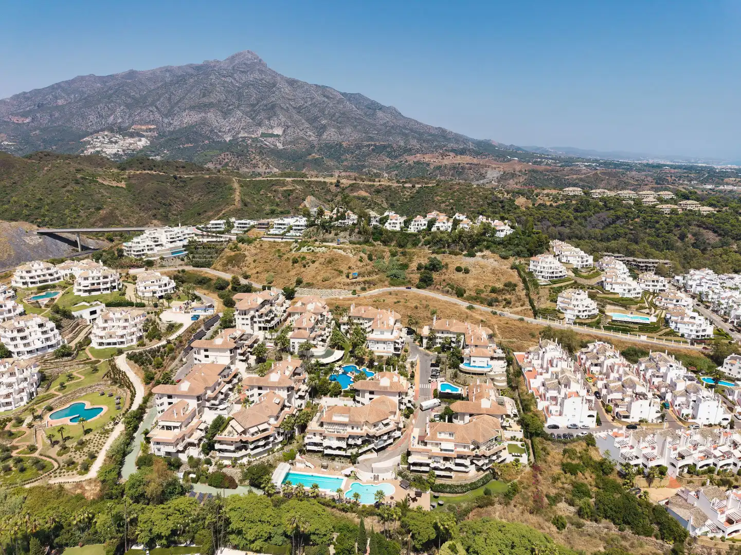 Exterior view of Duplexes for sale in Marbella  with Air Conditioner, Private garden and Terrace