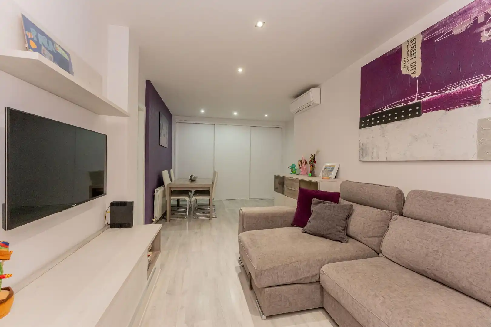 Sala d'estar de Pis en venda en Viladecans amb Calefacció, Parquet i Terrassa