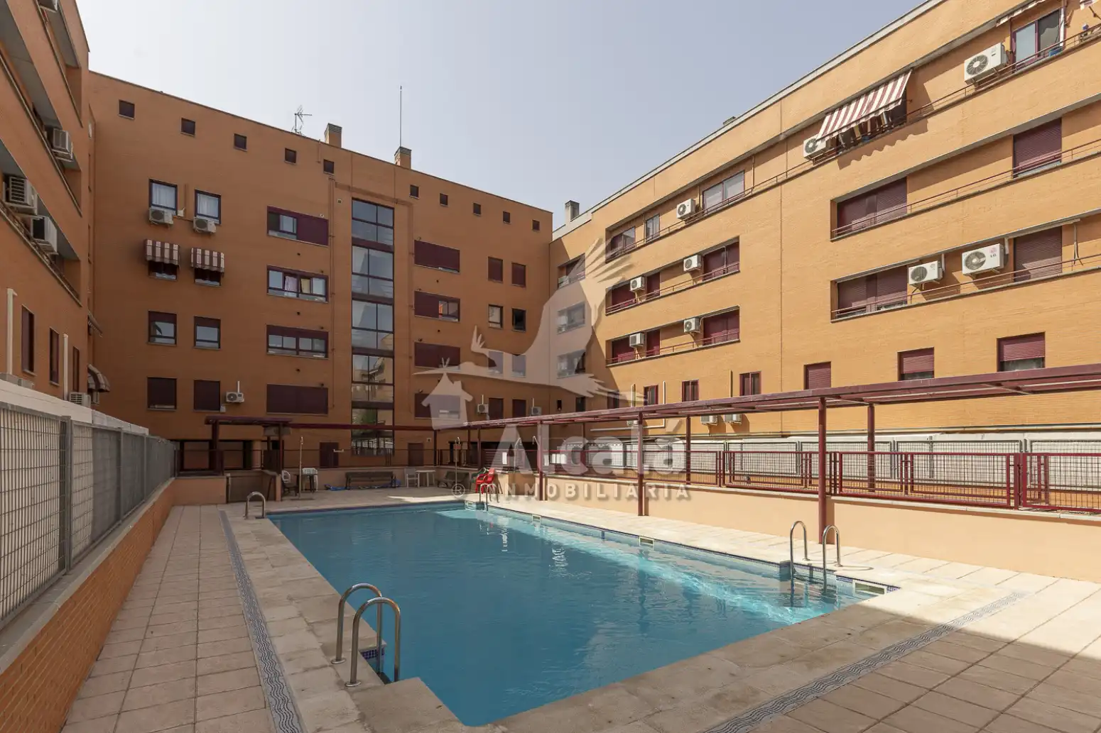 Piscina de Pis en venda en Alcalá de Henares amb Calefacció, Traster i Piscina