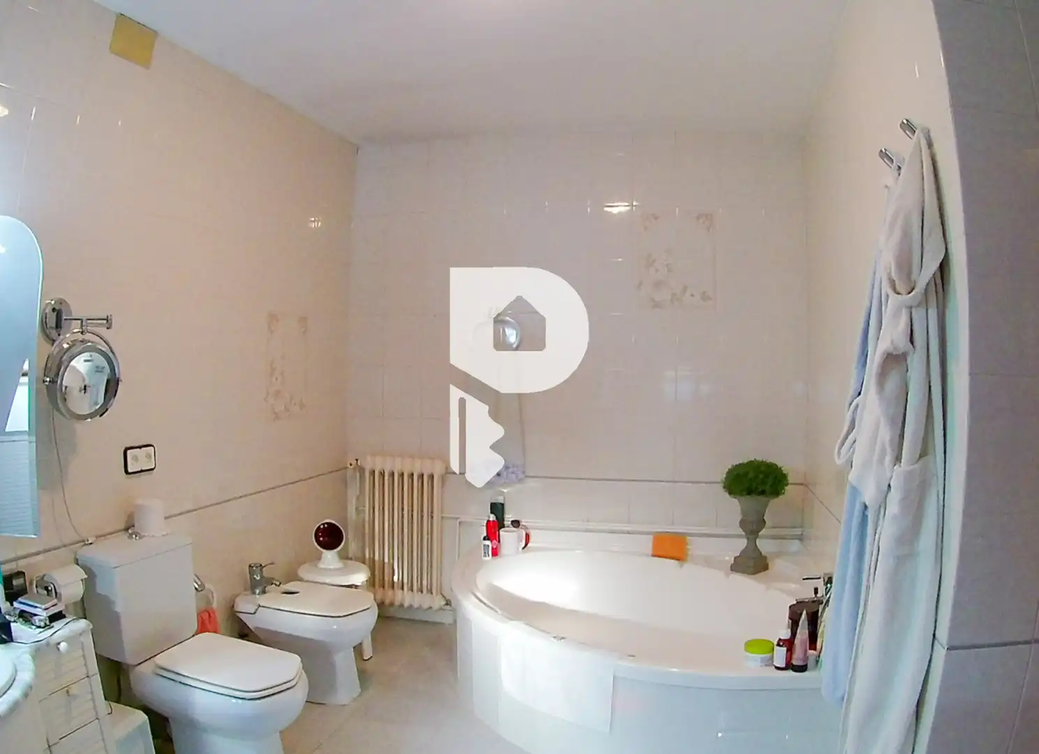 Baño de Casa o chalet en venta en Sant Just Desvern con Aire acondicionado, Calefacción y Jardín privado