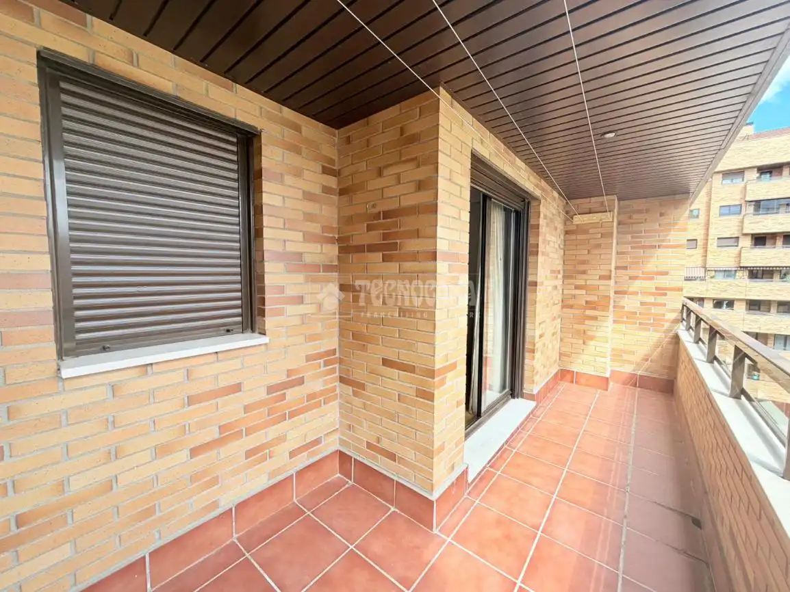 Terraza de Piso en venta en Seseña con Aire acondicionado