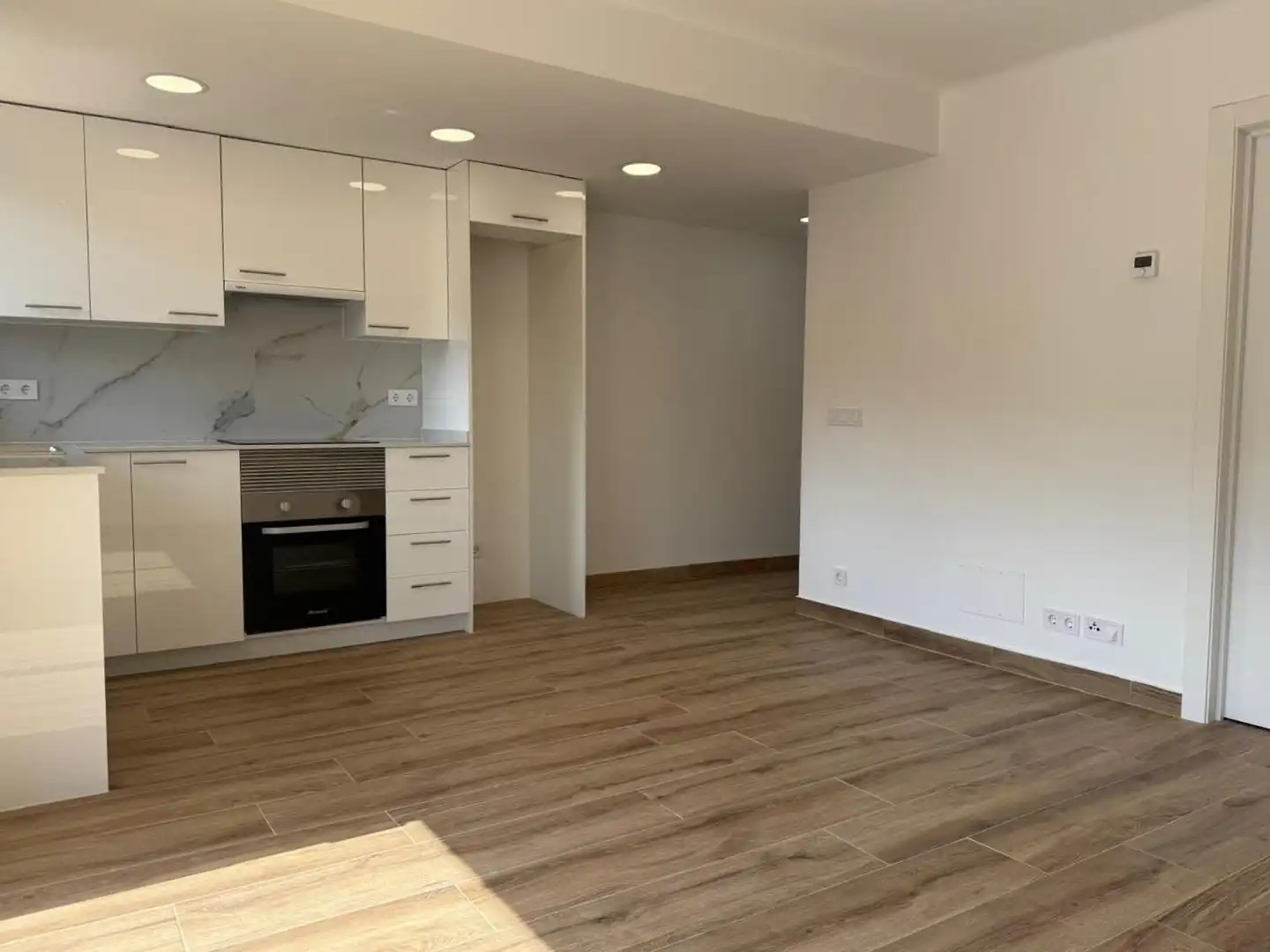 Wohnung mit Terrasse zum Verkauf in Carrer OVIEDO, imagen 4