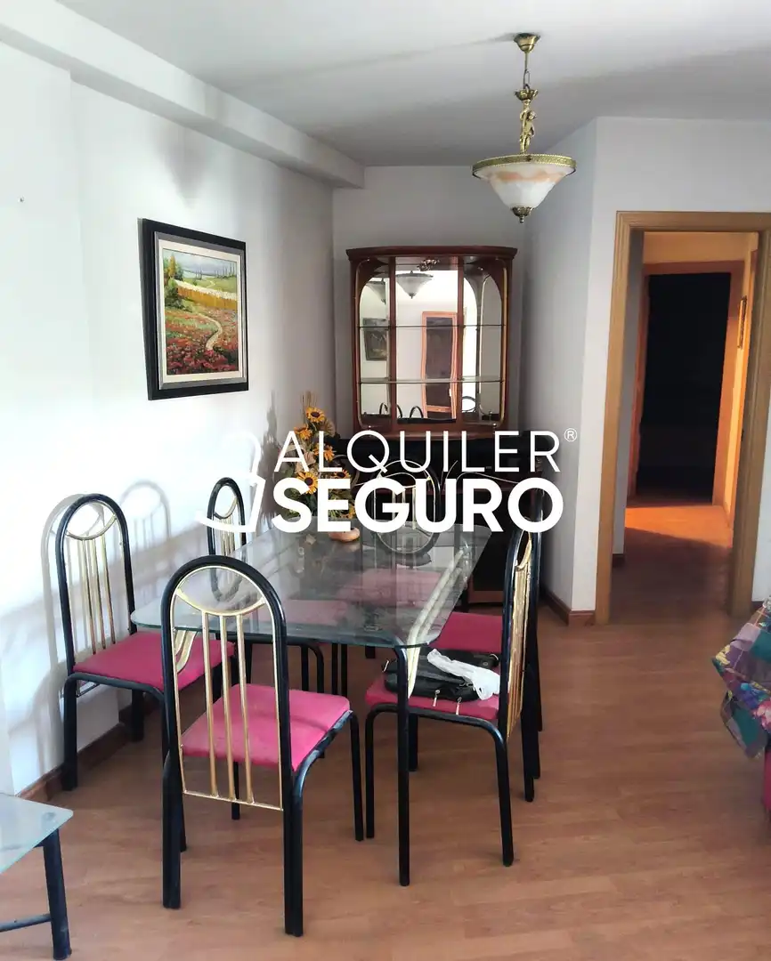 Comedor de Piso de alquiler en Ocaña con Calefacción, Piscina y Amueblado