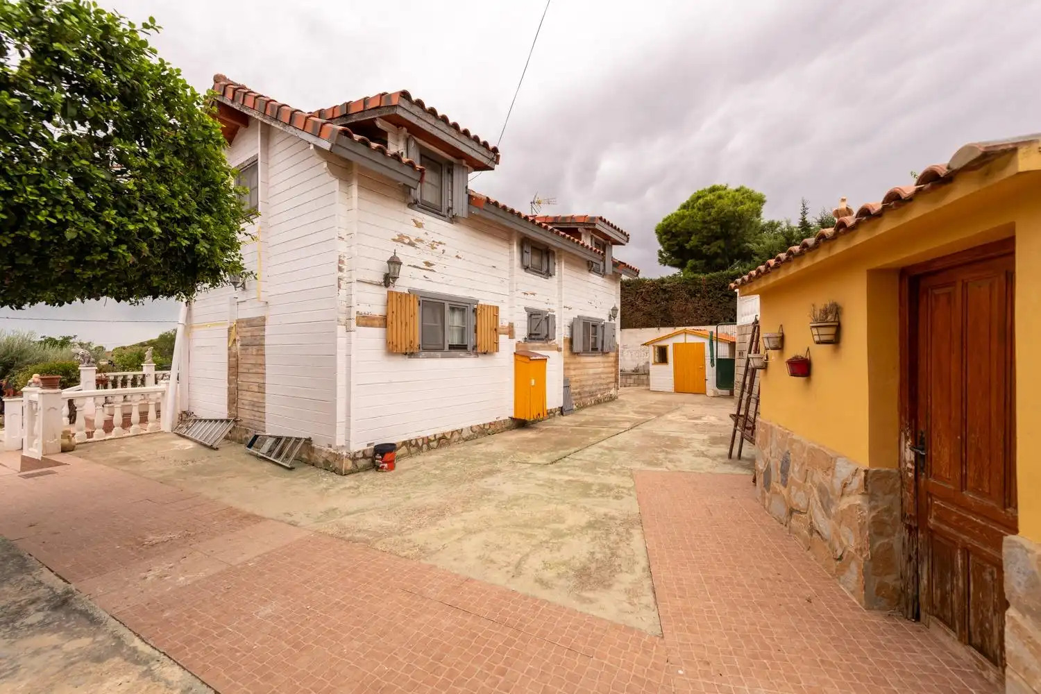 Vista exterior de Casa o xalet en venda en Alicante / Alacant amb Aire condicionat, Calefacció i Jardí privat