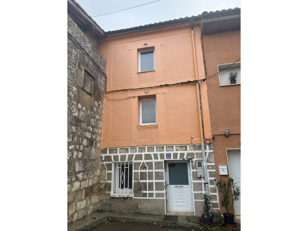 Vista exterior de Casa o xalet en venda en Ibeas de Juarros amb Calefacció i Parquet