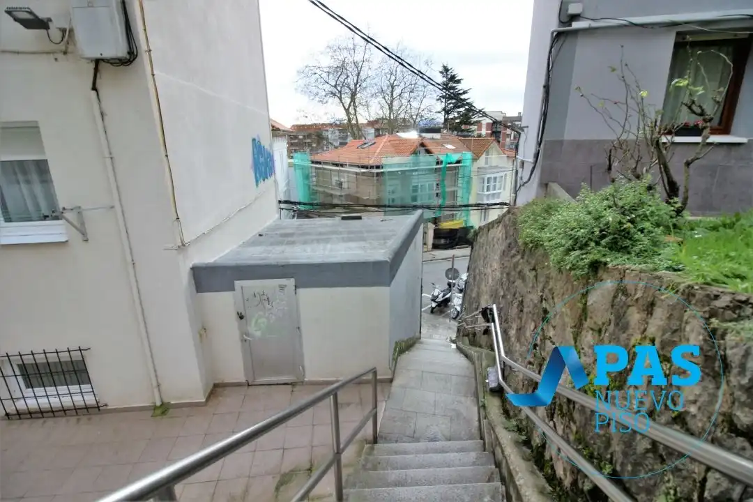 Außenansicht von Geschaftsraum zum Verkauf in Santander