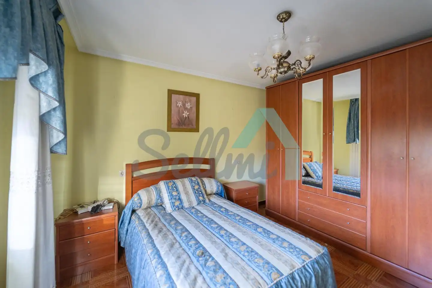 Dormitori de Casa o xalet en venda en Oviedo  amb Calefacció, Jardí privat i Terrassa