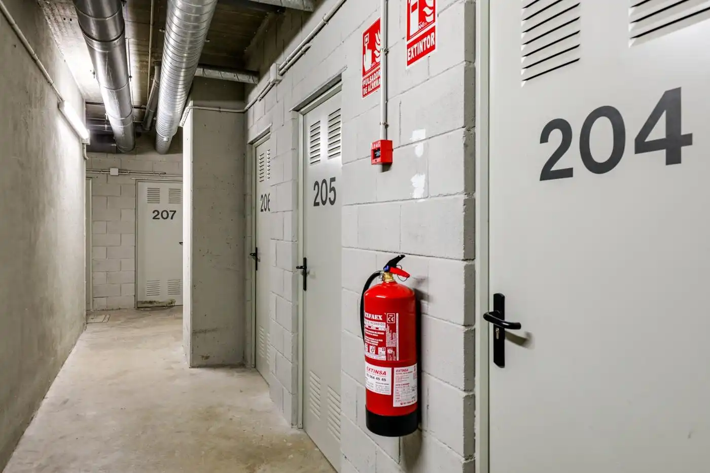 Wohnung zum Verkauf in Barcelona mit Klimaanlage, Heizung und Terrasse