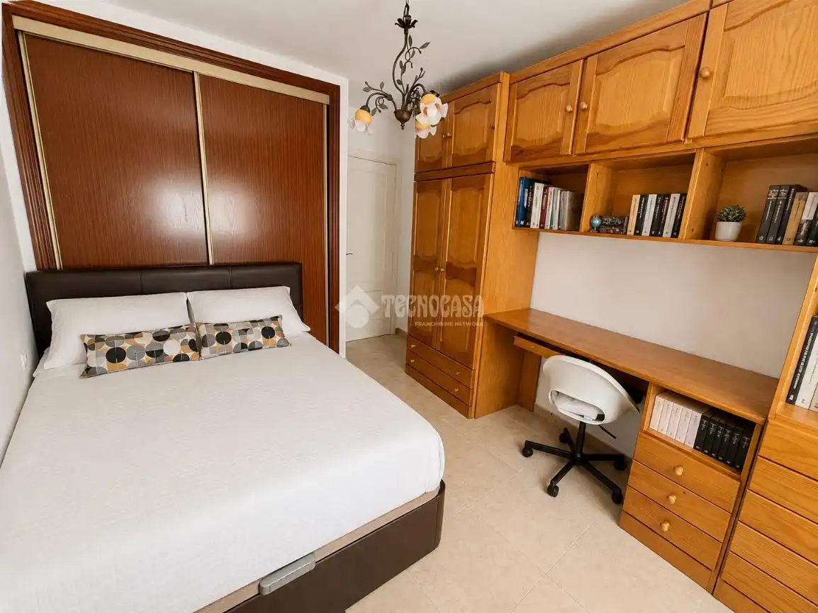 Bedroom of Flat for sale in Benalmádena