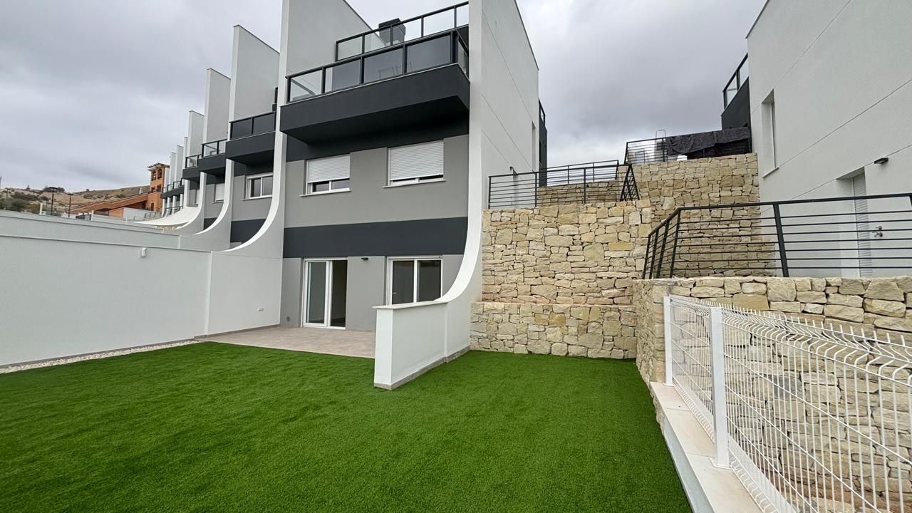 Exterior view of Single-family semi-detached to rent in Finestrat  with Terrace