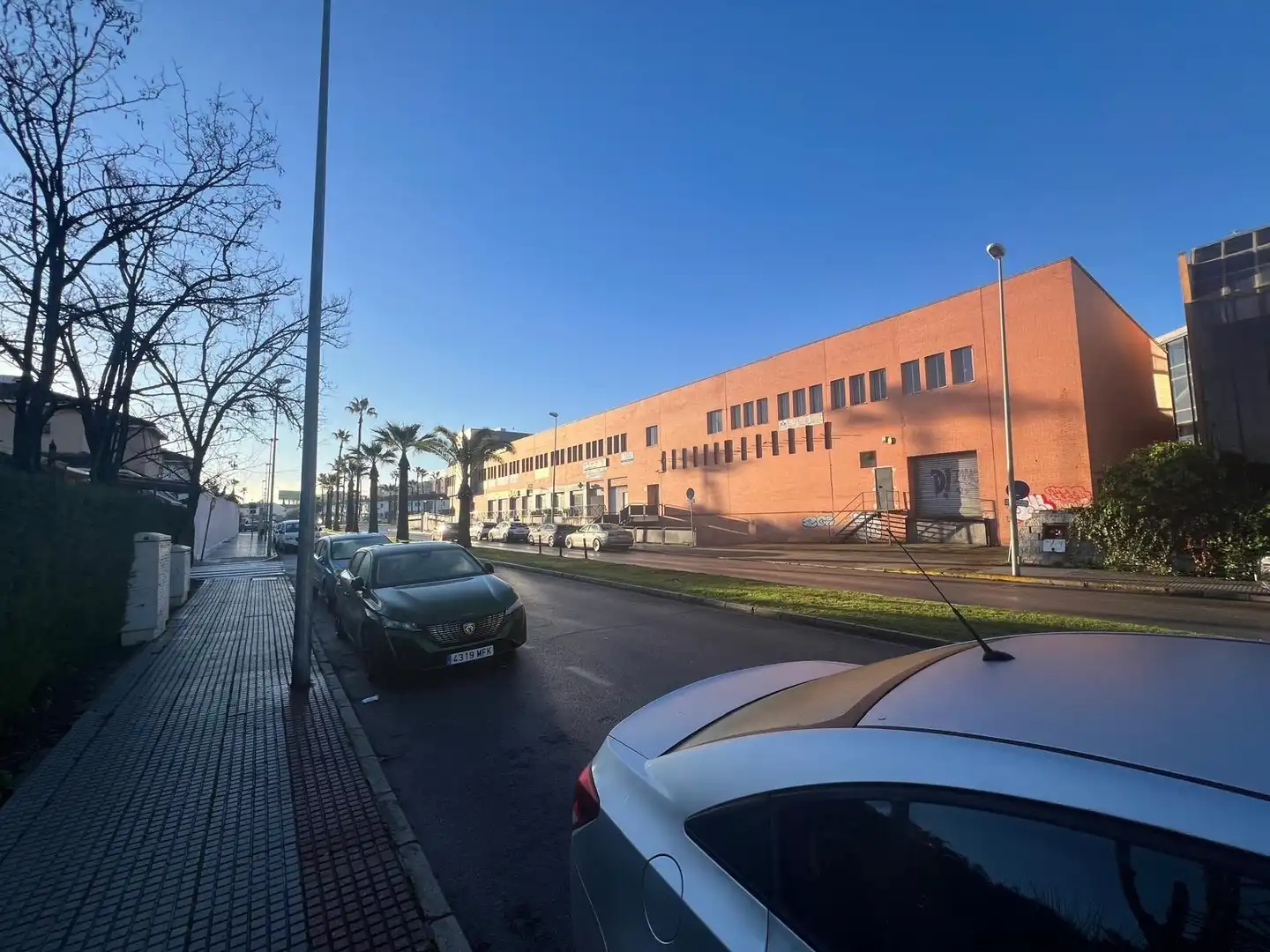 Exterior view of Office for rent in Montequinto  with Air Conditioner and Heating