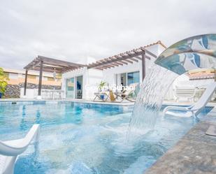 Piscina de Casa o xalet en venda en Adeje amb Aire condicionat, Terrassa i Piscina