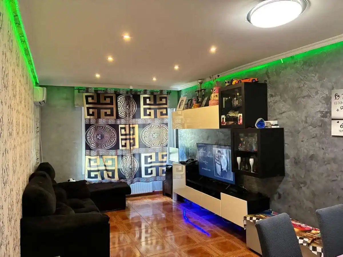 Sala d'estar de Pis en venda en Latina