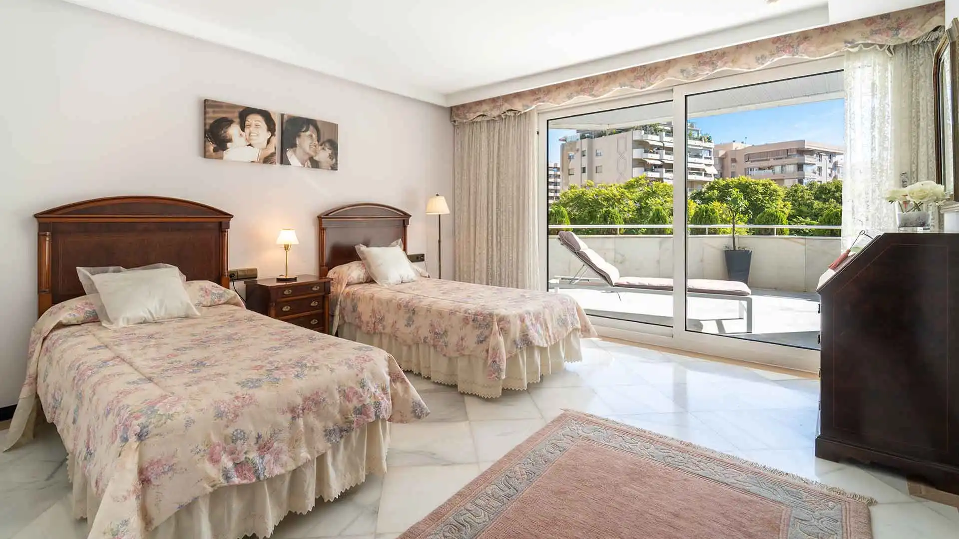 Habitación de Apartamento en venta en Marbella con Aire acondicionado, Terraza y Trastero