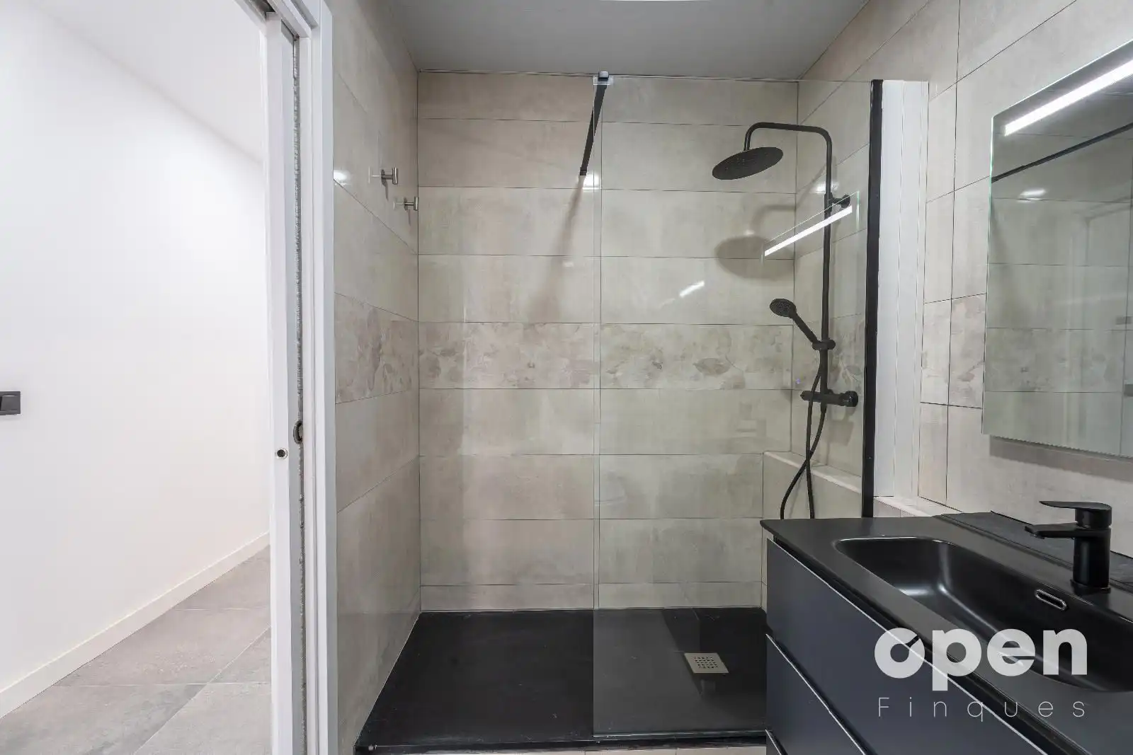 Badezimmer von Wohnung zum Verkauf in Terrassa mit Klimaanlage, Heizung und Terrasse