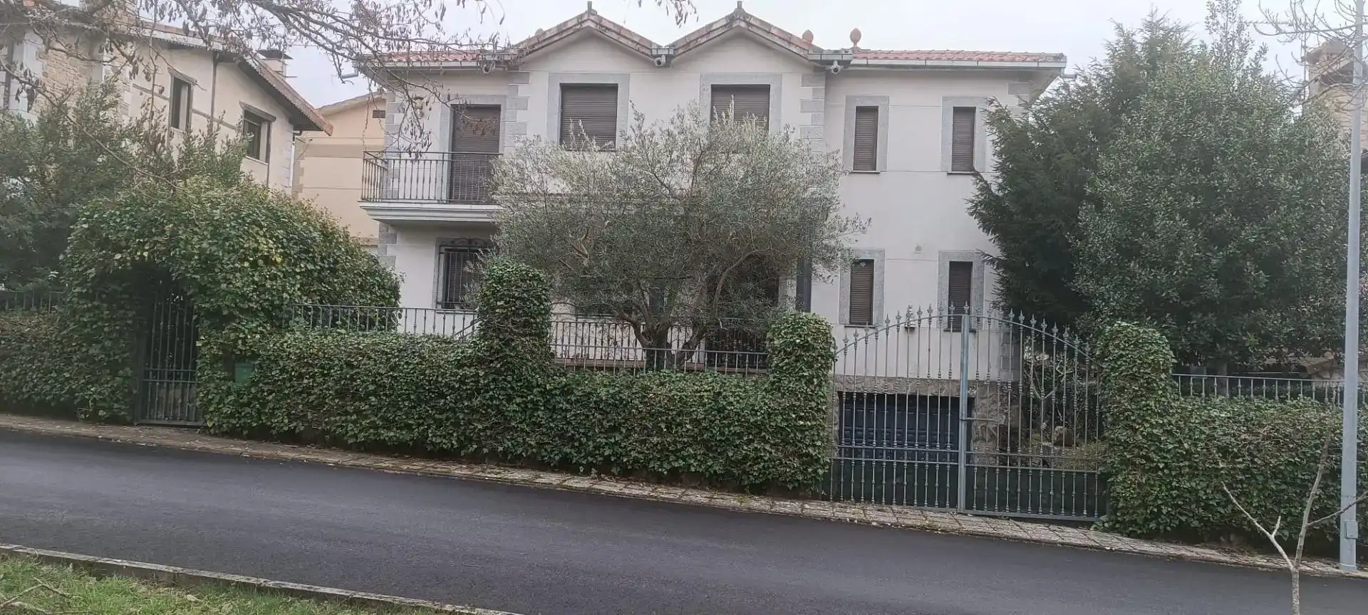 Vista exterior de Casa o chalet en venta en La Alberca  con Jardín privado, Parquet y Amueblado