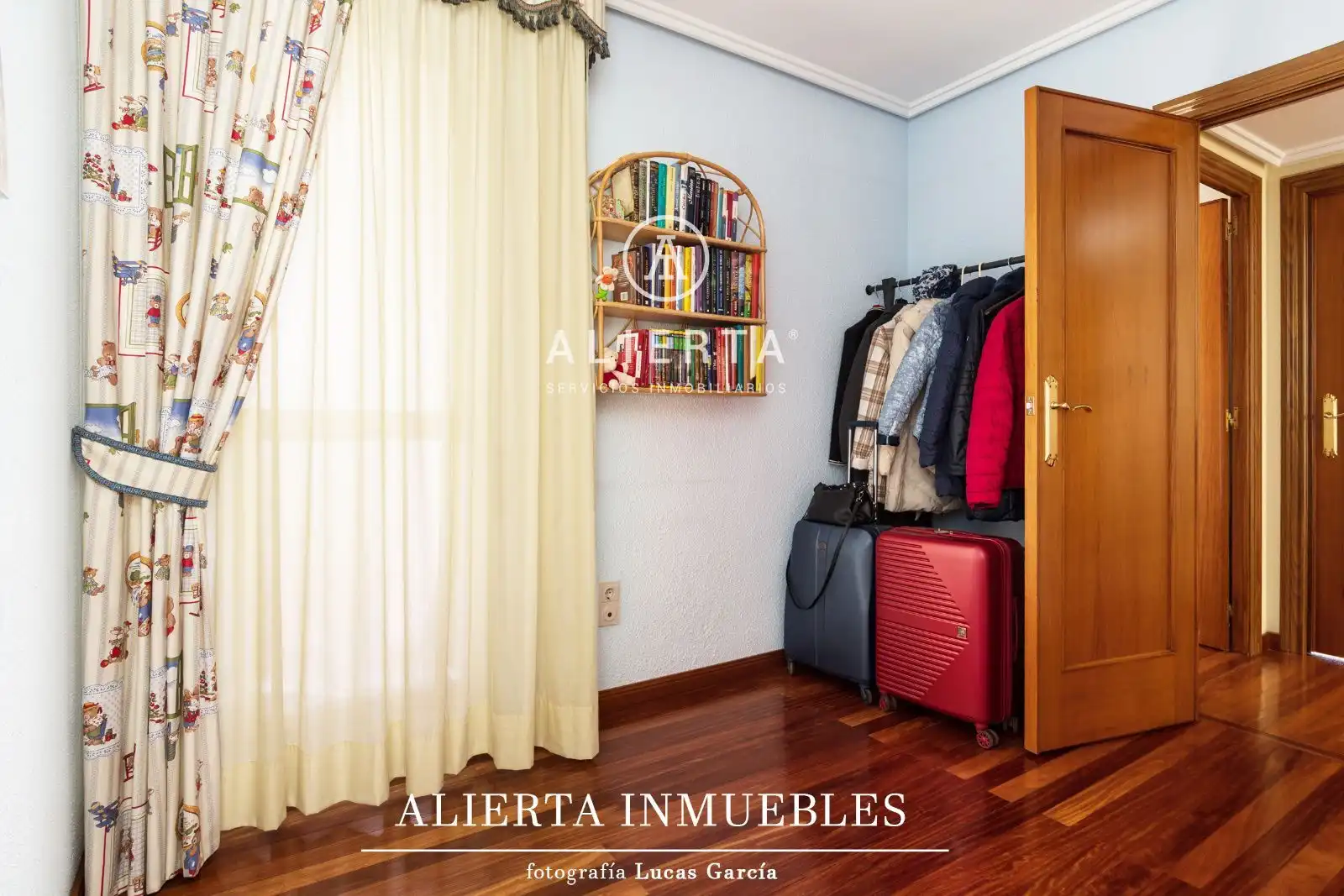 Bedroom of Flat for sale in Zaragoza  with Air Conditioner, Heating and Terrace