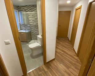 Bathroom of Flat to share in  Albacete Capital  with Balcony