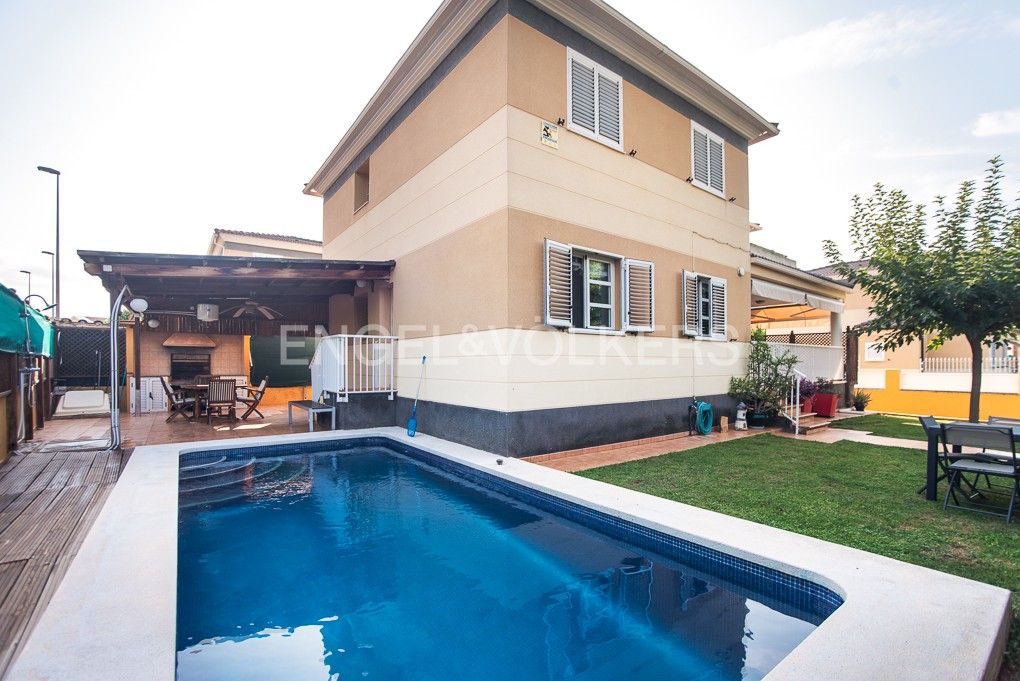 Exterior view of House or chalet for sale in Benicasim / Benicàssim  with Air Conditioner, Heating and Private garden