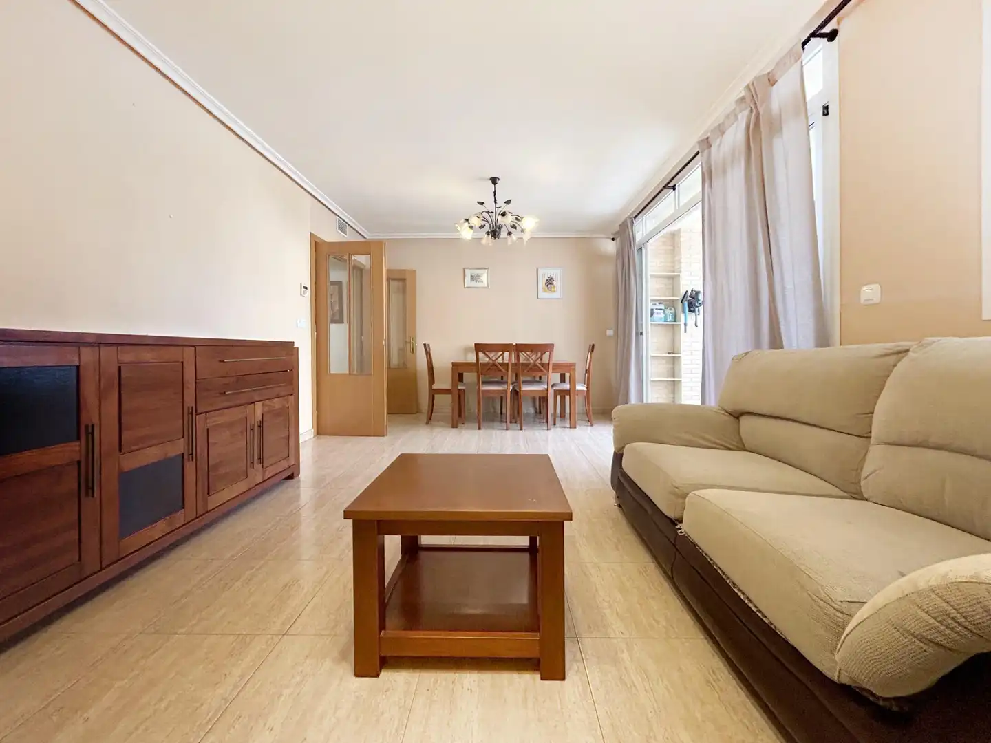 Sala d'estar de Apartament en venda en Alicante / Alacant amb Terrassa, Balcó i Alarma