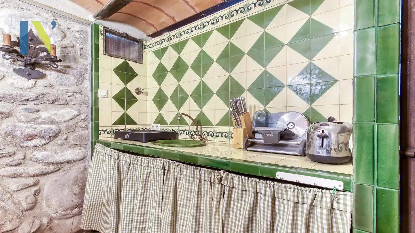 Cocina de Finca rústica en venta en Osor con Jardín privado y Terraza