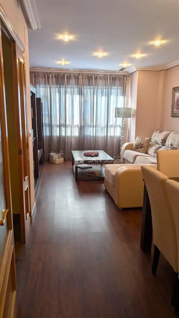 Sala de estar de Piso en venta en Novelda con Parquet y Amueblado