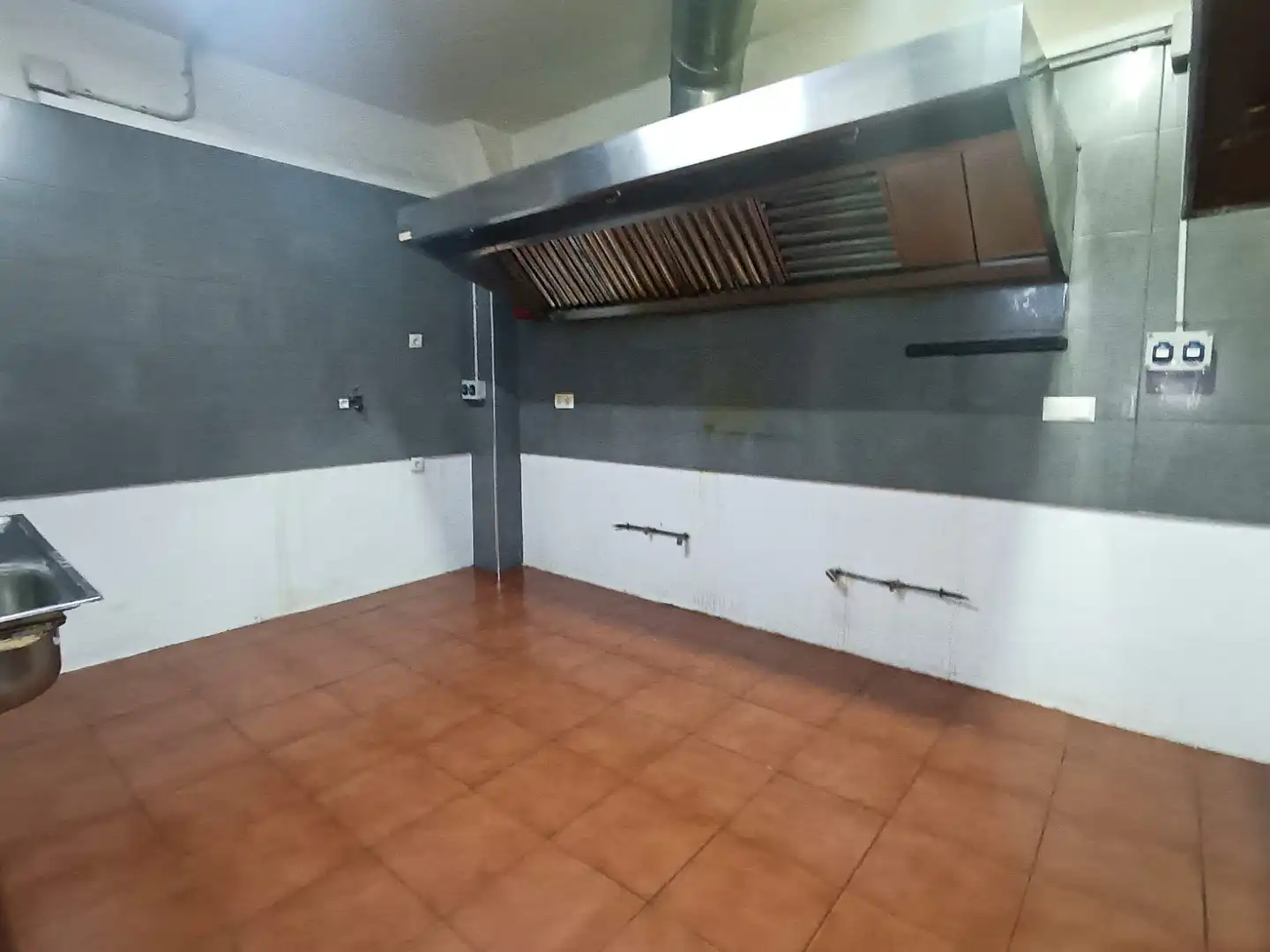 Küche von Geschaftsraum zum Verkauf in Pallejà