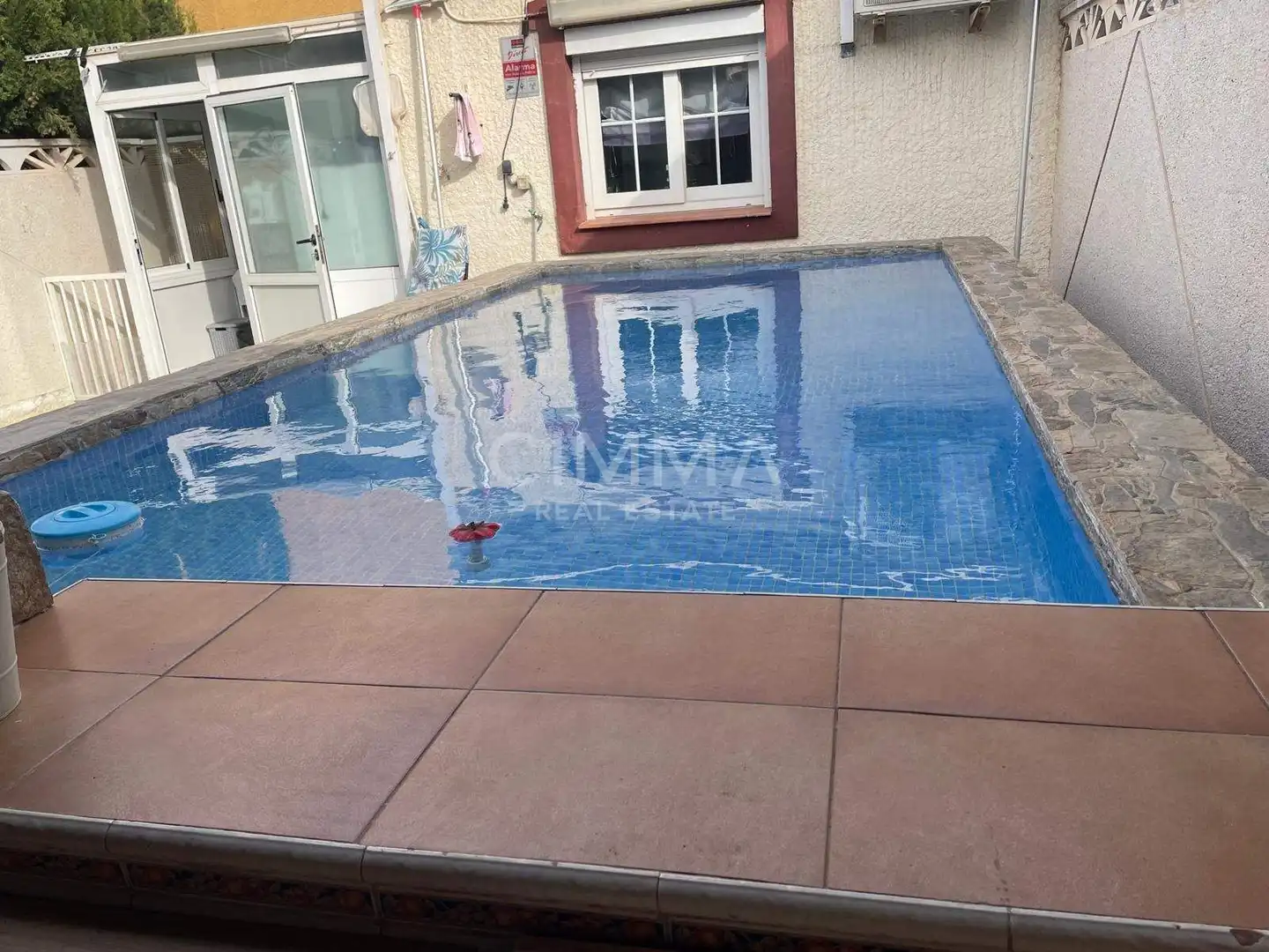 Schwimmbecken von Haus oder Chalet zum Verkauf in La Nucia mit Heizung, Privatgarten und Terrasse