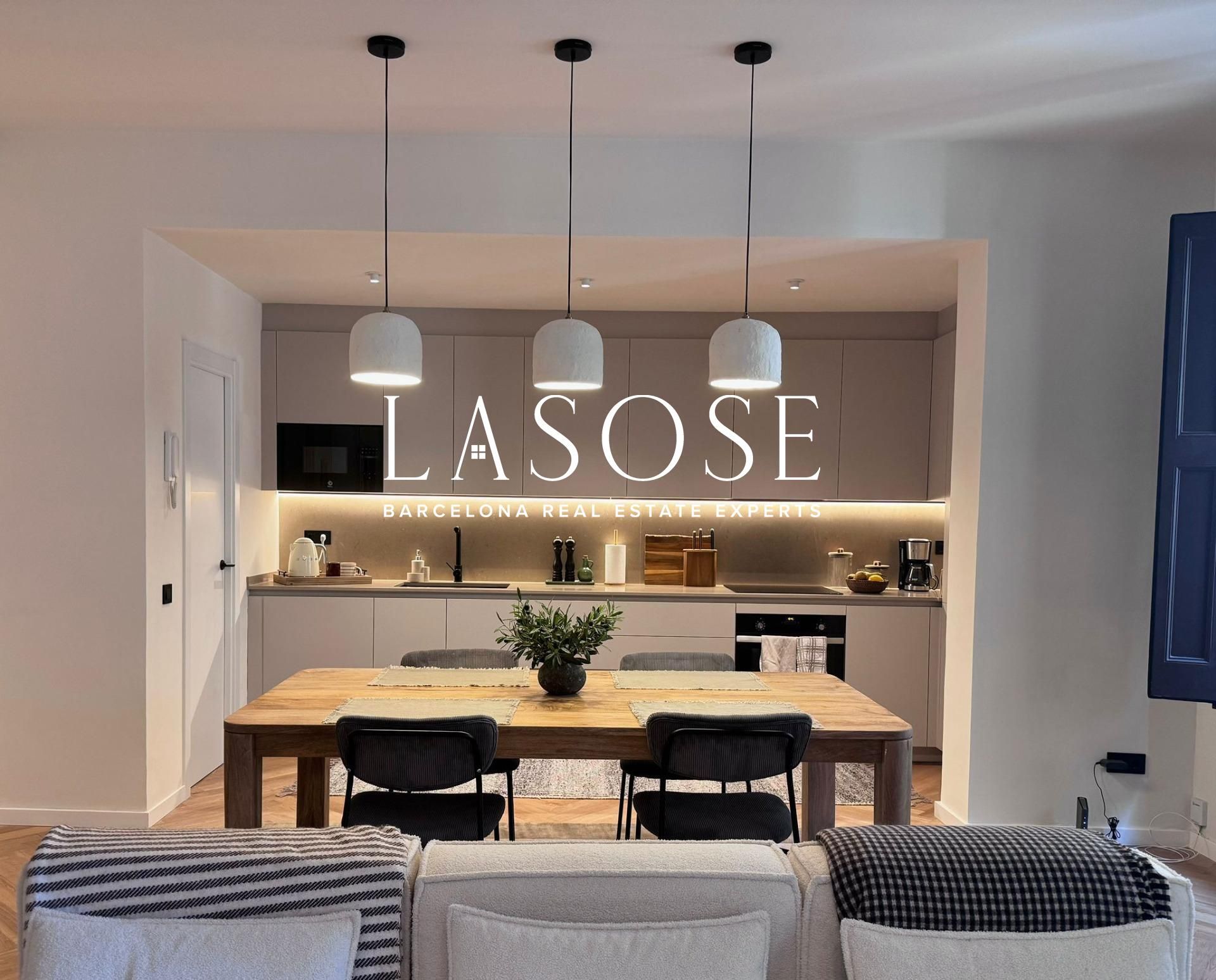 Kitchen of Flat to rent in  Barcelona Capital  with Air Conditioner, Heating and Balcony